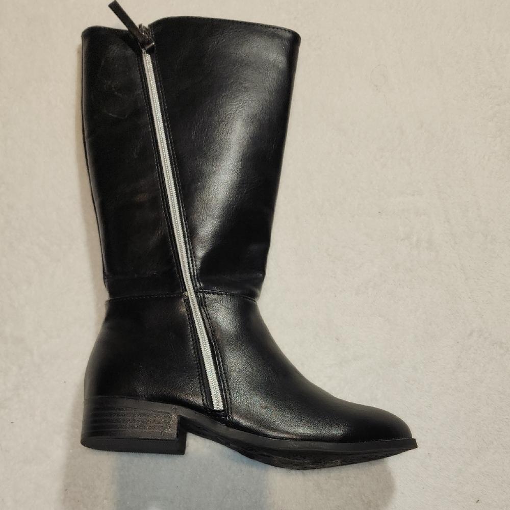 Steve Madden Black Heeled Boots with Zipper
